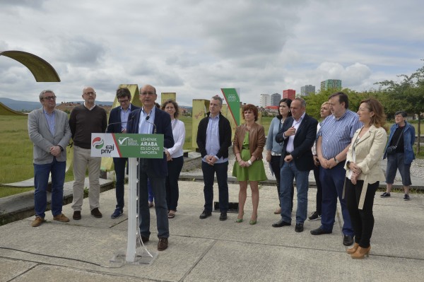 Ingurumena. Mikel Legarda eta Almudena Otaola. (Salburua, Vitoria-Gasteiz)