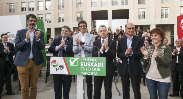 Ekitaldia Vitoria-Gasteizen. Iñigo Urkullu, Mikel Legarda, Gorka Urtaran (2016-06-13)