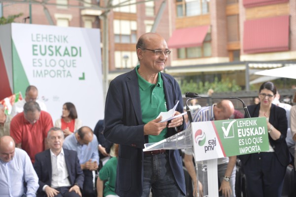 Ekitaldia Laudion. Iñigo Urkullu, Andoni Ortuzar, Mikel Legarda, Almudena Otaola