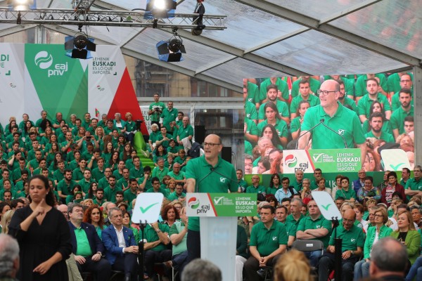 Bilbao. Mitin Plaza Arriaga. Andoni Ortuzar, Iñigo Urkullu,   Aitor Esteban, Joseba Agirretxea, Mikel Legarda
