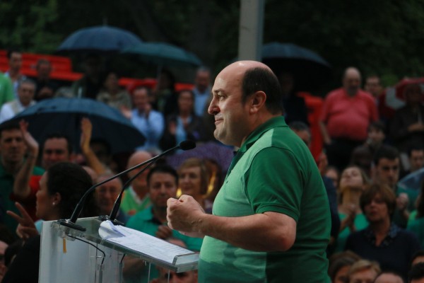 Bilbao. Mitin Plaza Arriaga. Andoni Ortuzar, Iñigo Urkullu, Aitor Esteban, Joseba Agirretxea, Mikel Legarda