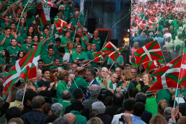 Bilbao. Mitin Plaza Arriaga. Andoni Ortuzar, Iñigo Urkullu, Aitor Esteban, Joseba Agirretxea, Mikel Legarda