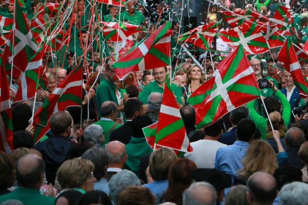 Bilbao. Mitin Plaza Arriaga. Andoni Ortuzar, Iñigo Urkullu, Aitor Esteban, Joseba Agirretxea, Mikel Legarda