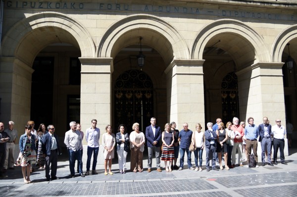 EAJ PNV en las concentraciones en repulsa por el atentado de Niza