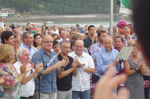 Zarautzeko ekitaldi politikoa
