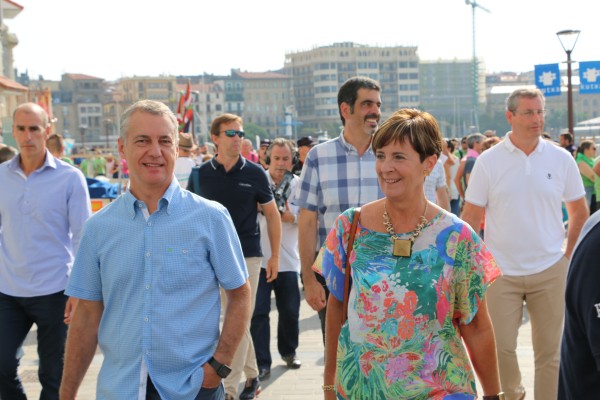 Iñigo Urkullu en las regatas de Donostia 2016