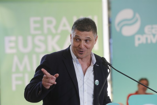 Basauriko mitina Iñigo Urkullu, Itxaso Atutxa, Andoni Busquet. 