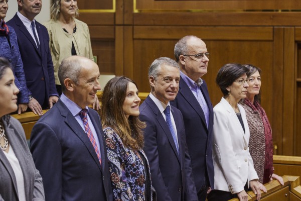 Euzko Abertzaleak-Nacionalistas Vascos Legebiltzar taldeko kideen akreditazio-egintza