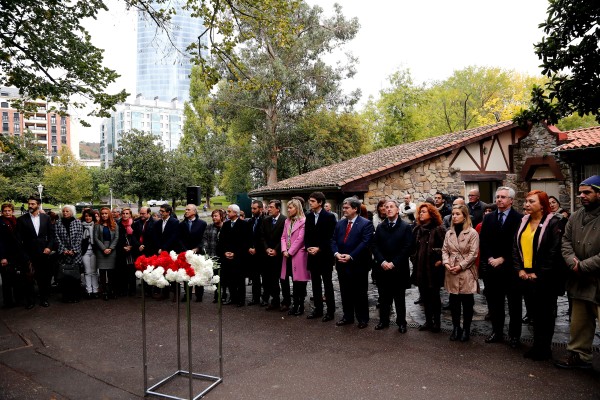 EAJ-PNVren ordezkariak 2016.ko Memoriaren eguneko ekitaldietan - Bilbao