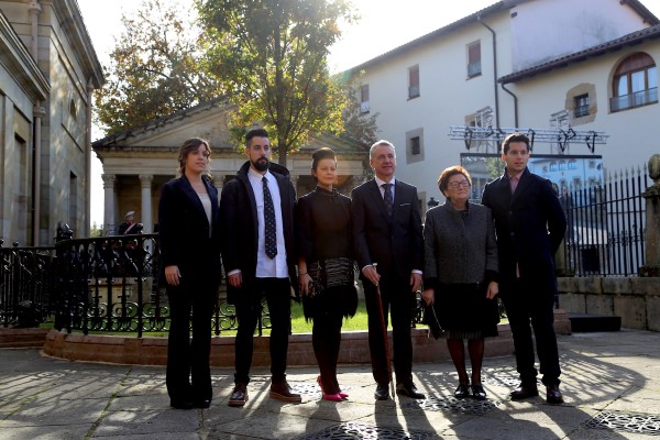 Familia de Iñigo Urkullu: Lucia Arieta-Araunabeña, Malen, Kerman, Karlos y Ama