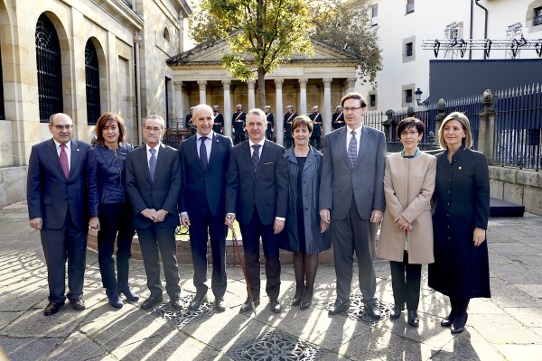 J. Darpón, C. Uriarte, A. Toña, J. Erkoreka, I. Urkullu, A. Tapia, R, Gatzagaetxebarria, E. Beltrán de Heredia, Ana Oregi