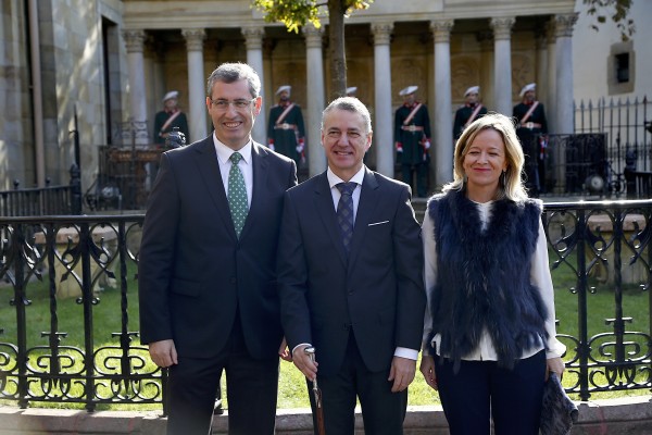Markel Olano, Diputado Gral de Gipuzkoa, Iñigo Urkullu, Eider Mendoza, presidenta de JJGG Gipuzkoa