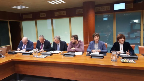 Constitución de las comisiones y elección de las Mesas de la XI. legislatura
