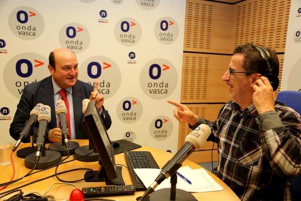 Andoni Ortuzar en Onda vasca 20161220