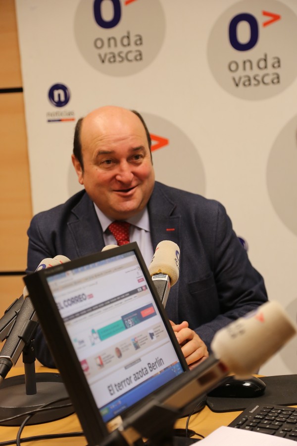 Andoni Ortuzar Onda vasca irratian 20161220