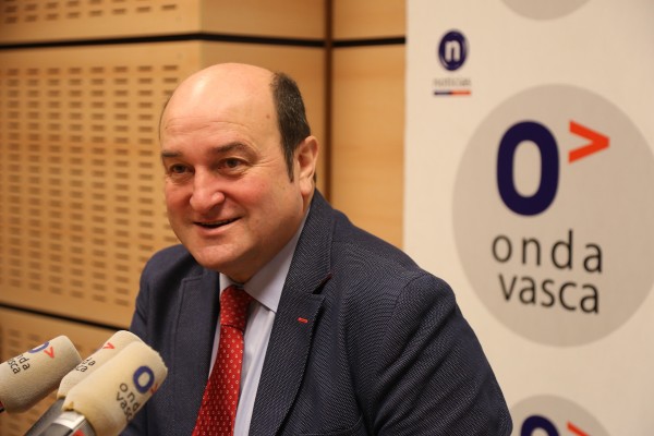 Andoni Ortuzar en Onda vasca 20161220