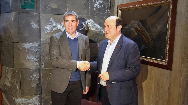 Encuentro de la Delegación de EAJ PNV a Canarias con Fernando Clavijo
