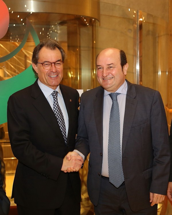 Andoni Ortuzar y Joseba Aurrekoetxea, reciben en Sabin Etxea a Artur Mas, presidente del PDeCAT, y a Francesc Homs, portavoz del PDeCAT en el Congreso de los Diputados