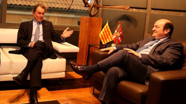 Andoni Ortuzar y Joseba Aurrekoetxea, reciben en Sabin Etxea a Artur Mas, presidente del PDeCAT, y a Francesc Homs, portavoz del PDeCAT en el Congreso de los Diputados
