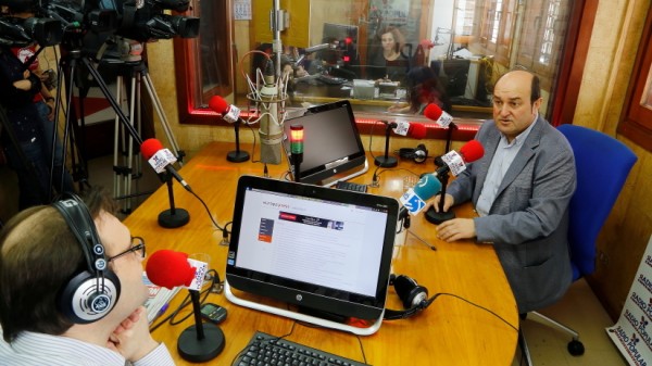 Andoni Ortuzar en Herri Irratia