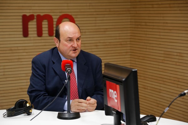 Andoni Ortuzar  RNE irratian