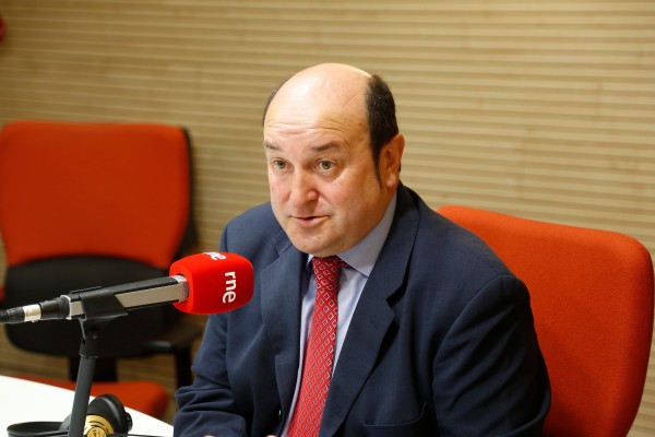 Andoni Ortuzar  RNE irratian