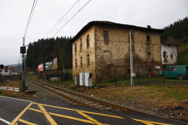 Etxe gorria