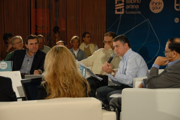 Topaketaren partaideen arteko eztabaida 