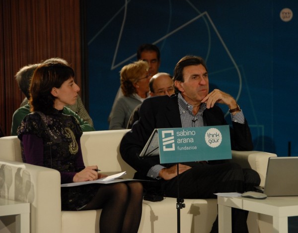 Estibaliz Hernaez , Think Gaurko berrikuntza arloaren koordinatzailea Jon Azuarekin