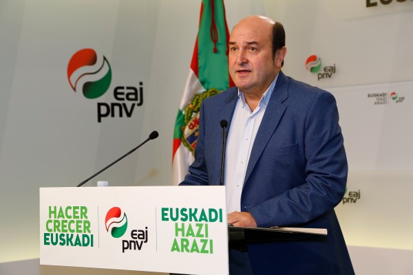 Andoni Ortuzarren adierazpenak Kataluniako egoeraz 