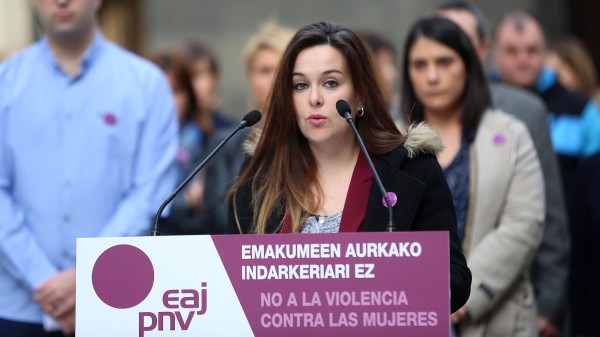 EAJ-PNV se compromete a redoblar sus esfuerzos para combatir la lacra de la violencia contra las mujeres