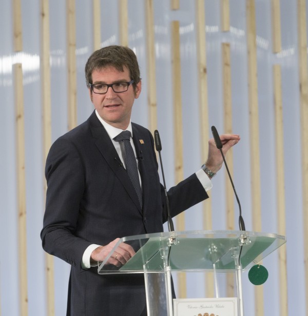 Gorka Urtaran  presenta la Estrategia 2015 para Vitoria-Gasteiz