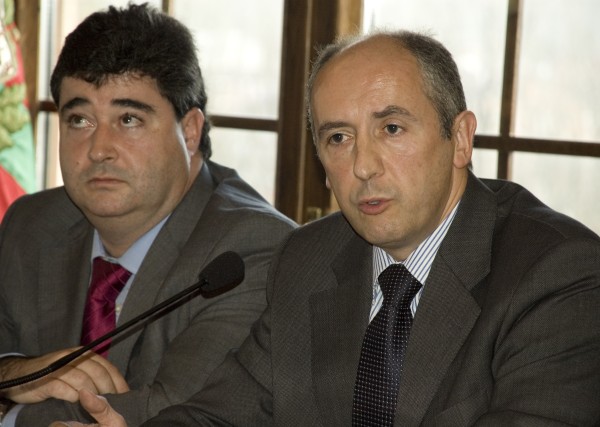 Loiuko aireportuaren handitzeari buruz