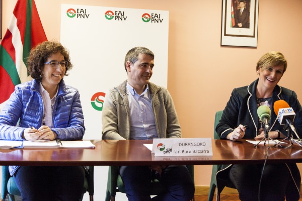 Durango - Aitziber Irigoras, Ander Gorrotxategi e Itxaso Atutxa