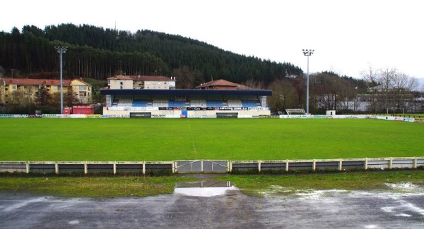Campo de futbol Landaberri, Zalla