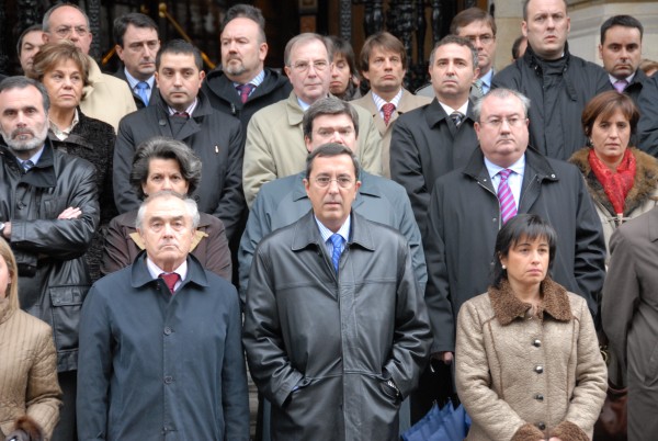 Bilbao: Concentración en repulsa por el asesinato de Inazio Uria 