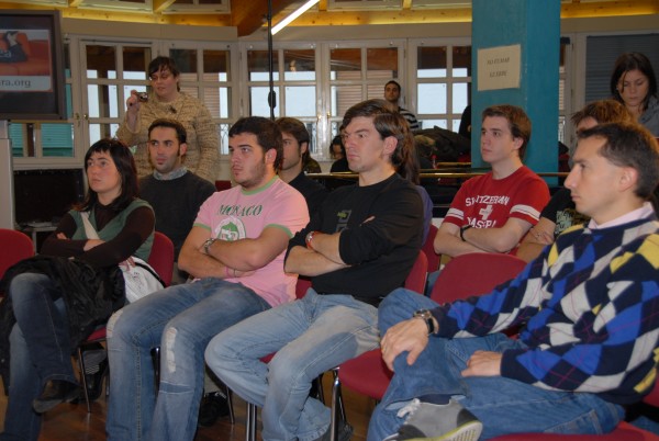 Ekitaldira EGIko hainbat kide joan ziren 