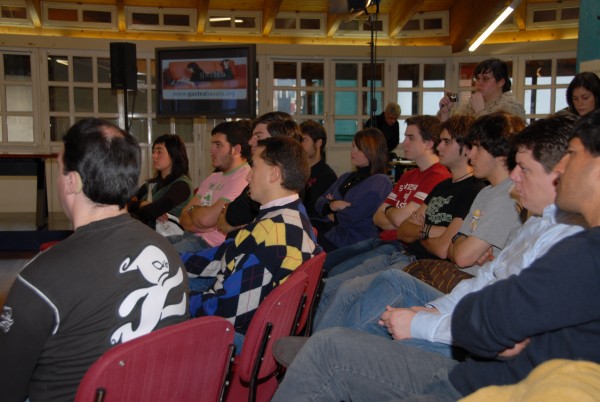 Ekitaldiaren partaideen bista panoramikoa 