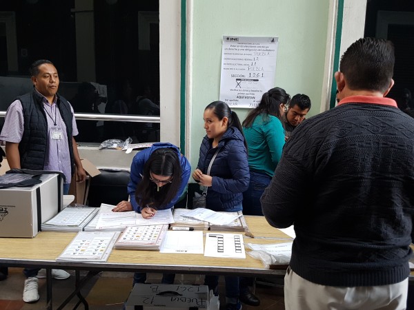 El burukide Mikel Burzako Burzako siguió durante el día en Puebla como observador internacional