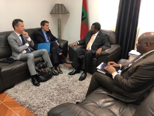 Mikel Burzako y Jokin Bildarratz con UNITA en Angola