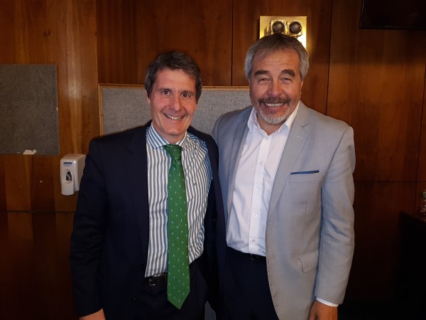 Mikel Burzako y el diputado de la DC Gabriel Ascencio.