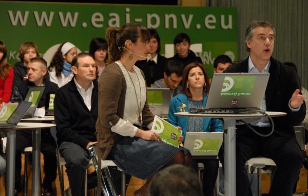 Presentación herramientas de participación de www.eaj-pnv.eu
