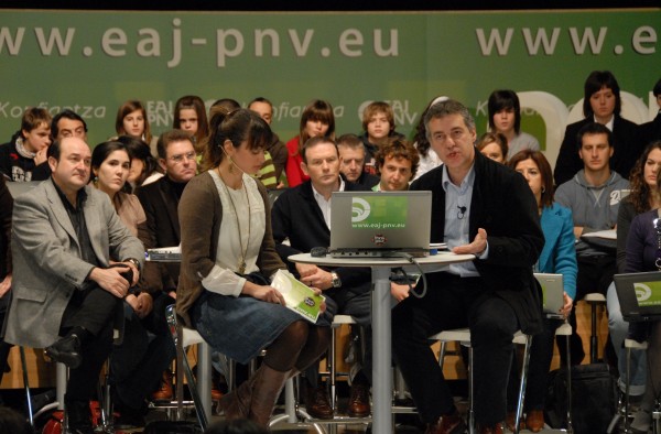 Presentación herramientas de participación de www.eaj-pnv.eu