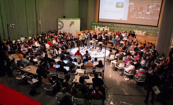 Presentación herramientas de participación de www.eaj-pnv.eu