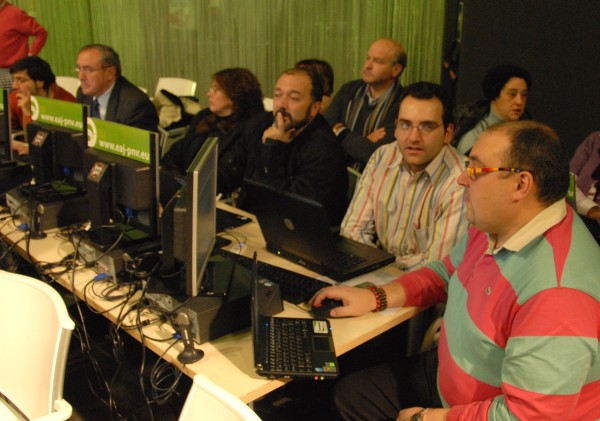 Presentación herramientas de participación de www.eaj-pnv.eu