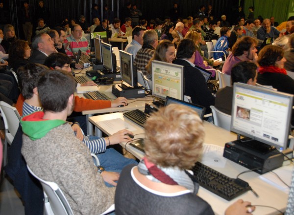 Presentación herramientas de participación de www.eaj-pnv.eu