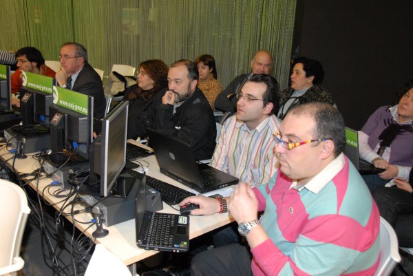 Presentación herramientas de participación de www.eaj-pnv.eu