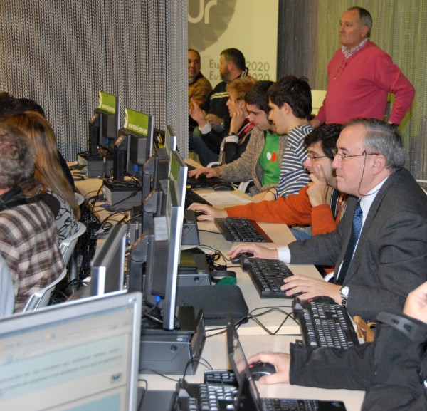 Presentación herramientas de participación de www.eaj-pnv.eu