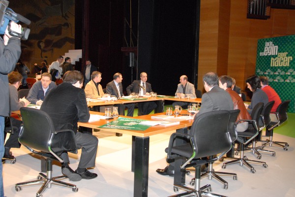 La  presentación ha sido a cargo de los miembros del EBB y del Lehendakari Ibarretxe