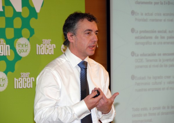 Iñigo Urkullu Think Gaur Euskadi 2020 konklusioen aurkezpenean